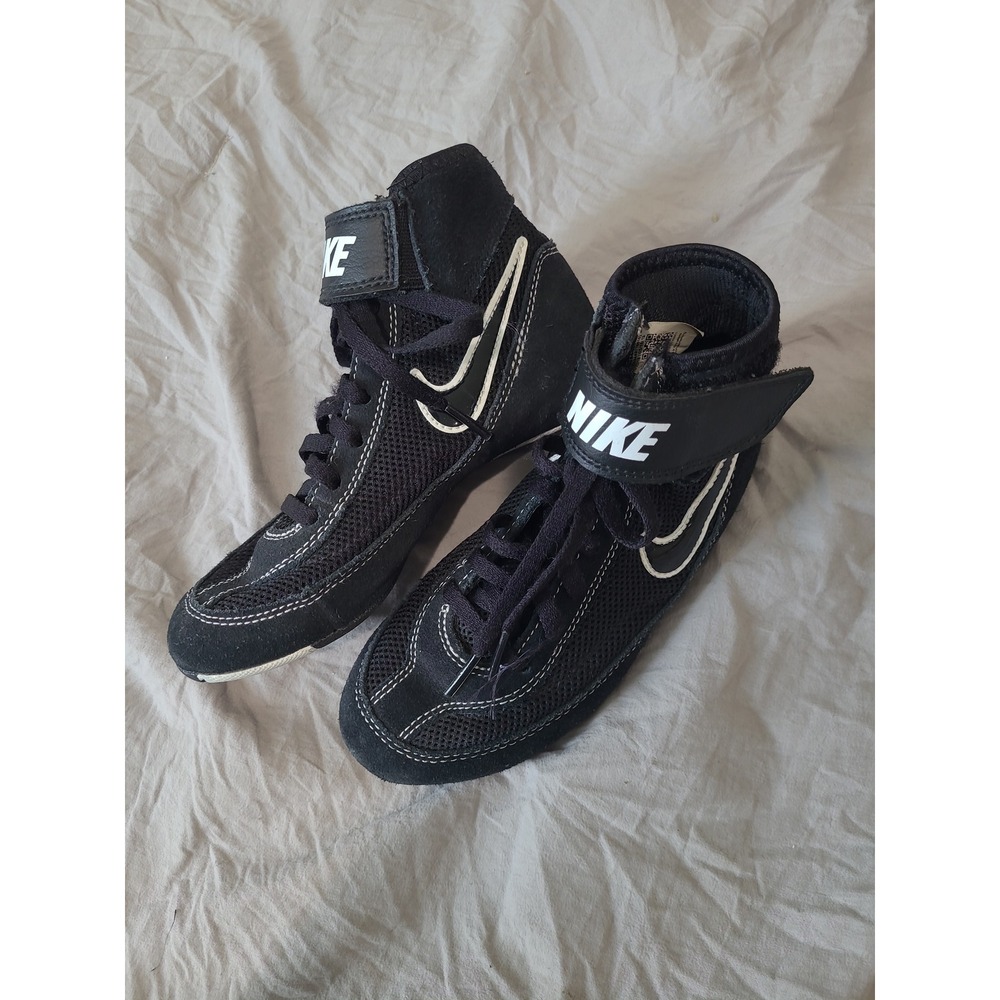 Nike Speed Sweep Wrestling Shoes Kids SZ 1Y Black White lace up athletic sport